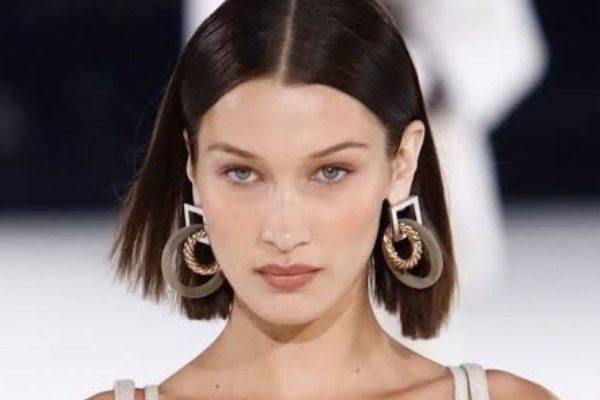 Bella Hadid – metryka [wiek, wzrost, mąż i dzieci, pochodzenie, rodzina, życiorys]