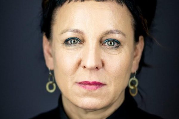 Olga Tokarczuk – metryka [wiek, wzrost, mąż i dzieci, pochodzenie, rodzina, życiorys]