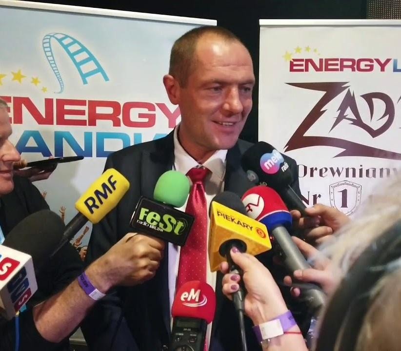 Marek Goczał z żoną Agatą i synem Erykiem, symbolizujący jedność rodziny i wspólne pasje.